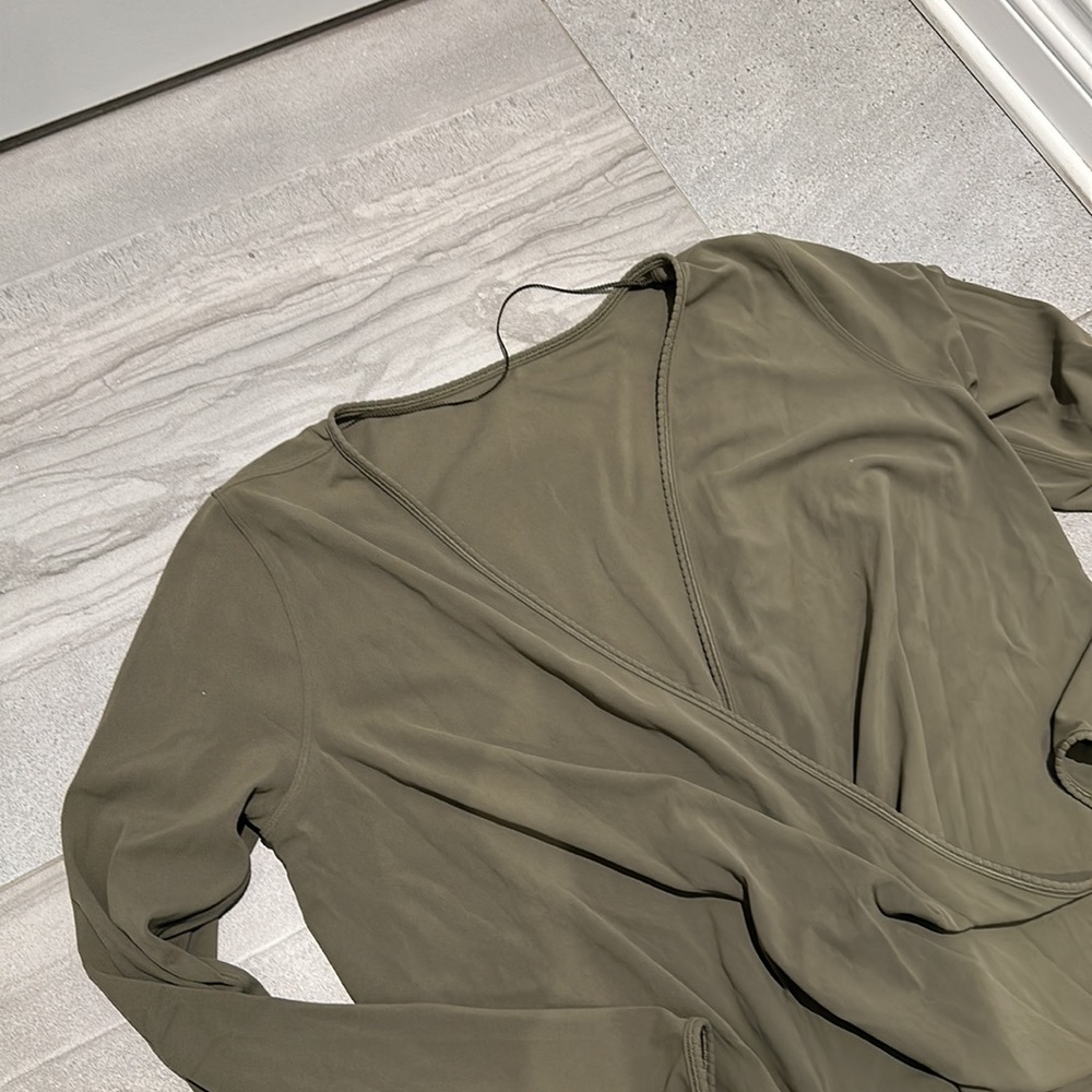 Lululemon Sage Cross Over Top - Picture 5 of 8